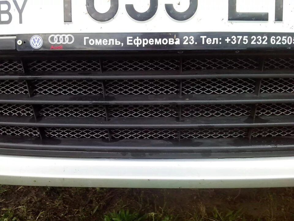 Сетка в бампер размеры. Сетка в бампер поло седан 2013. поло лифтбек сетка в бампер.