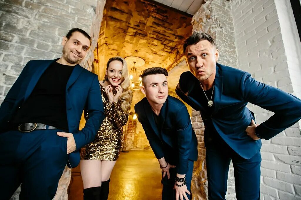 Пыял кавер. Кавер группа cover band. Группа тарантино. Кавер группа zz pop барнаул. Пыял кавер.