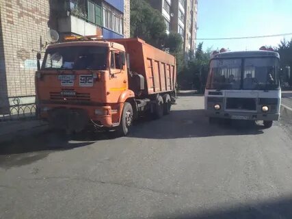 Машина проехала по асфальту 5 часов