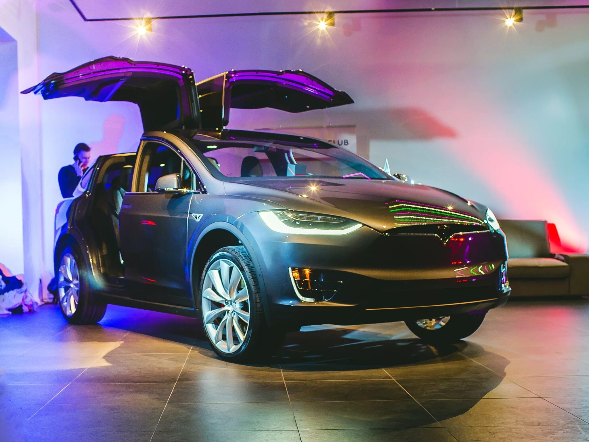 Тесла кроссовер. Tesla model x внедорожник. Tesla model кроссовер. Tesla model джип. Фото тесли