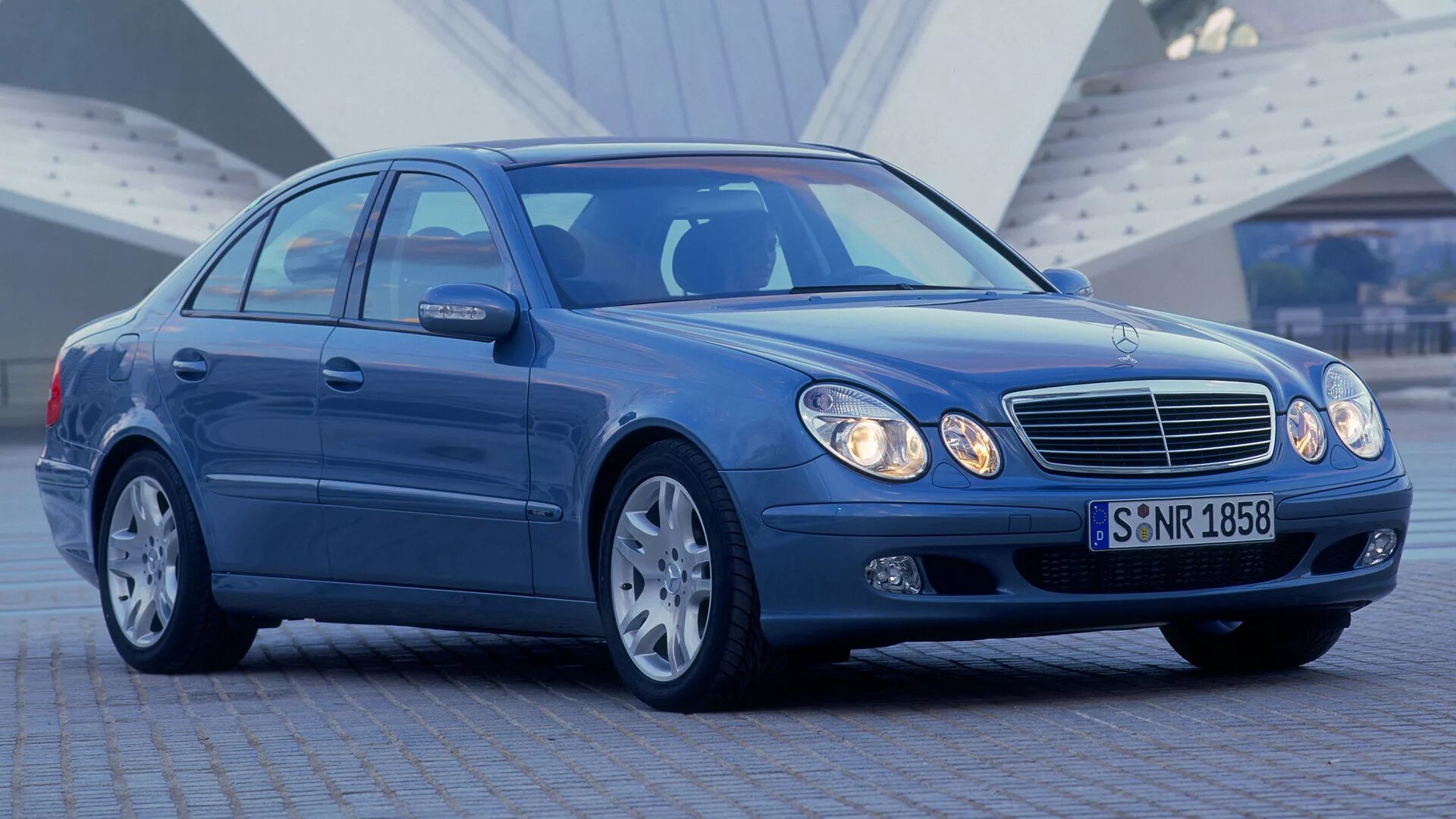 W211 2002 года. Mercedes e320 2002. mercedes benz e320 w211. мерседес бенц е 320. mercedes benz e240.