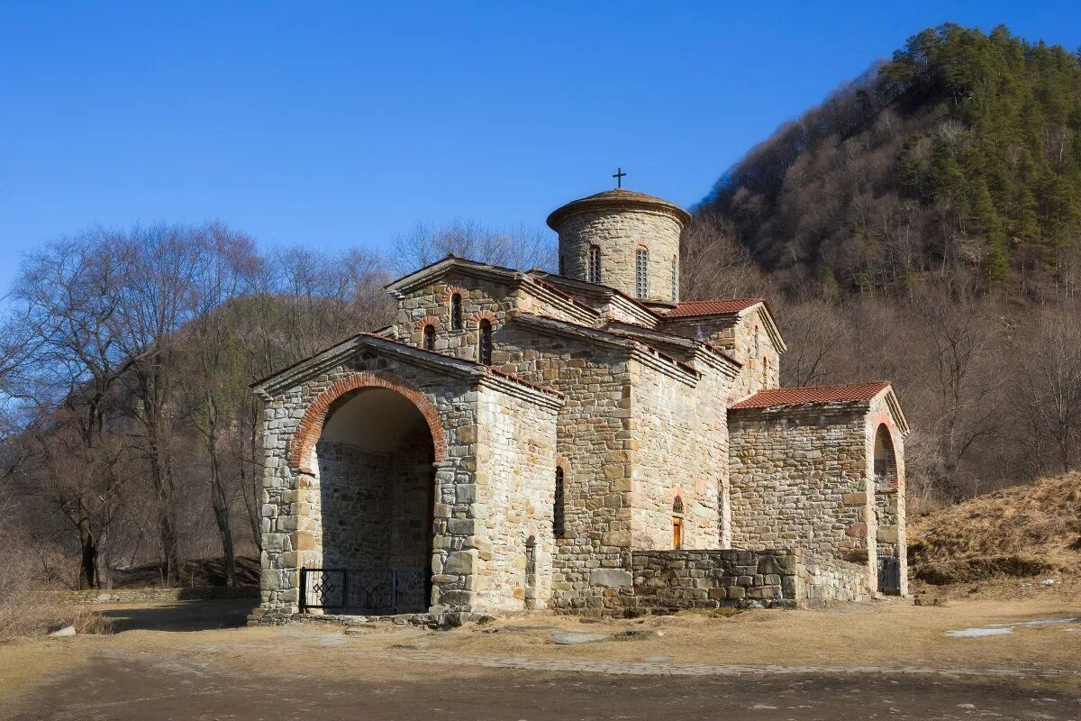 северный зеленчукский храм. северный зеленчукский храм. северный зеленчукский храм. северный зеленчукский храм зеленчукские храмы. зеленчукские храмы нижний архыз.