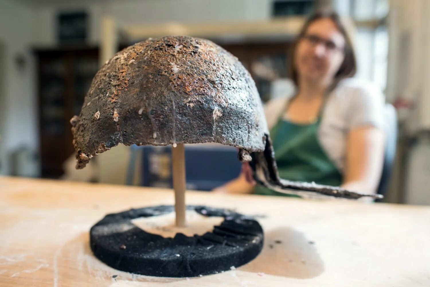 Найденные археологами римские шлема. Римские артефакты. Удивительный Римский шлем был найден в Неймегене.