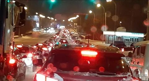 Попал в пробку