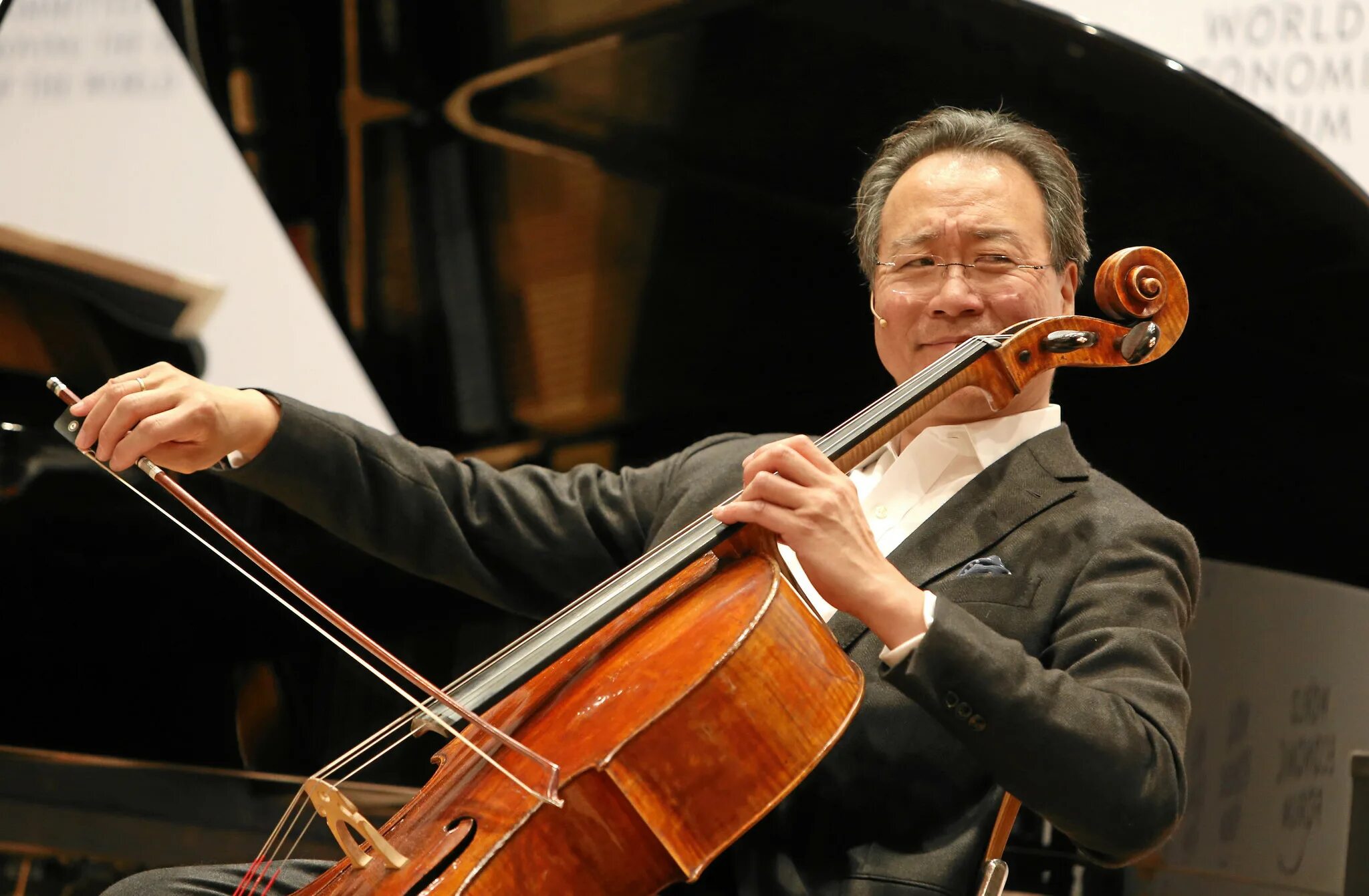 Чайковский вариации на тему рококо. Плуталова виктора виолончель. Мария нефедова виолончель. Вариация на виолончели. Йо йо ма в детстве.