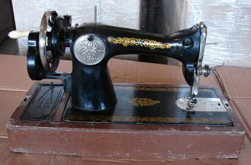 Швейная машинка Зингер Советская. Ручная швейная машинка (Zinger super 2001). Швейная машинка Zinger Советская. Швейная машинка Чайка Зингер. Авито старые швейные машинки