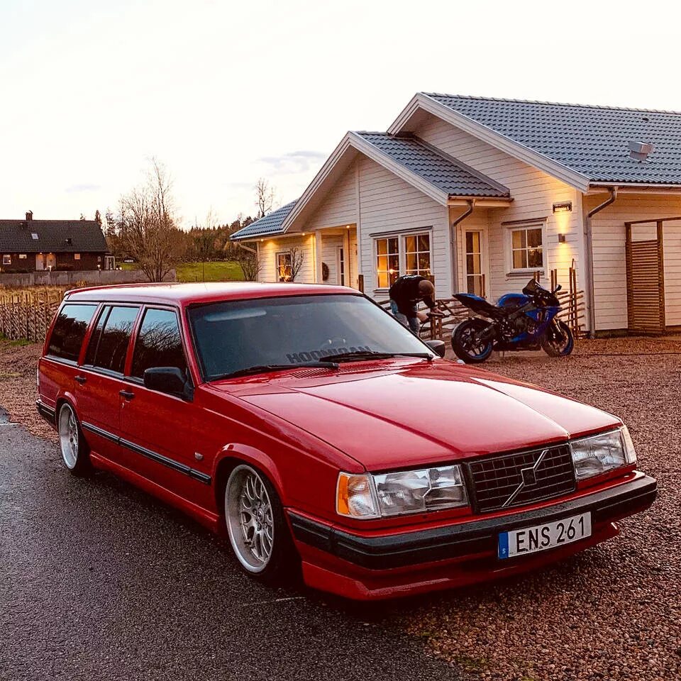 Тюнинг вол. Volvo 940 универсал. Volvo 940 Tuning. Вольво 940 красная. Вольво 940 универсал красный.