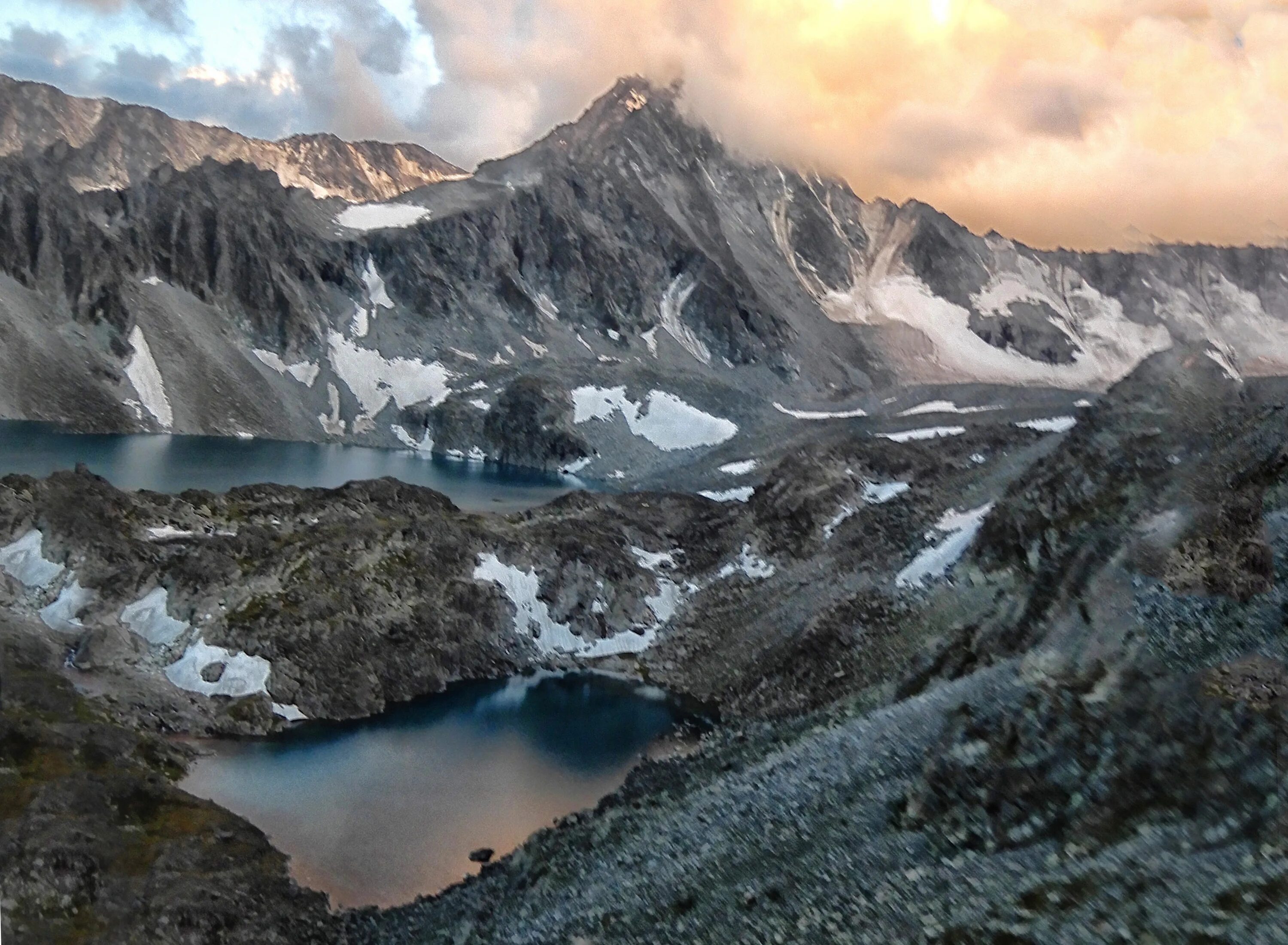 Долина семи озер ледник абруз. Семь озёр (Чили). Долина семи озер Абхазия. Маршрут Долина 7 озер. Известное озеро 7 букв