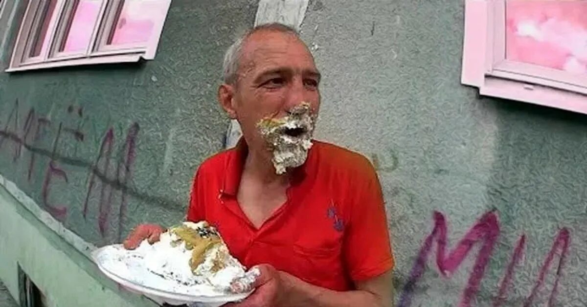 Мемы теряешь деньги. Сердюков мемы. Высказывания о воровстве. Мемы про васильеву. Украл ту самую с торта.