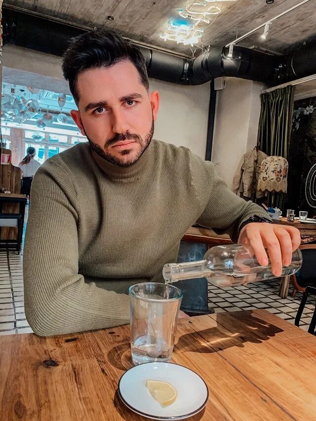 Блоггер вв