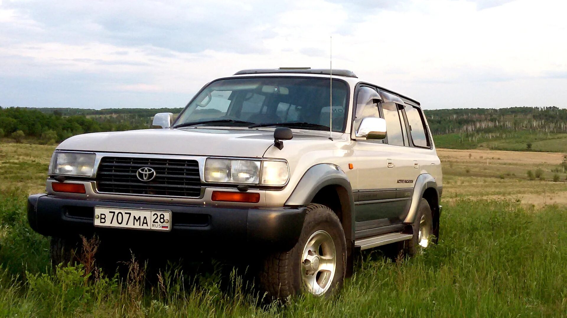 Ленд крузер 80 бу купить. Toyota Land Cruiser 80. Toyota Land Cruiser 80 Сток. Toyota Land Cruiser 80 белый. Тойота Лэнд Крузер 80 белый.