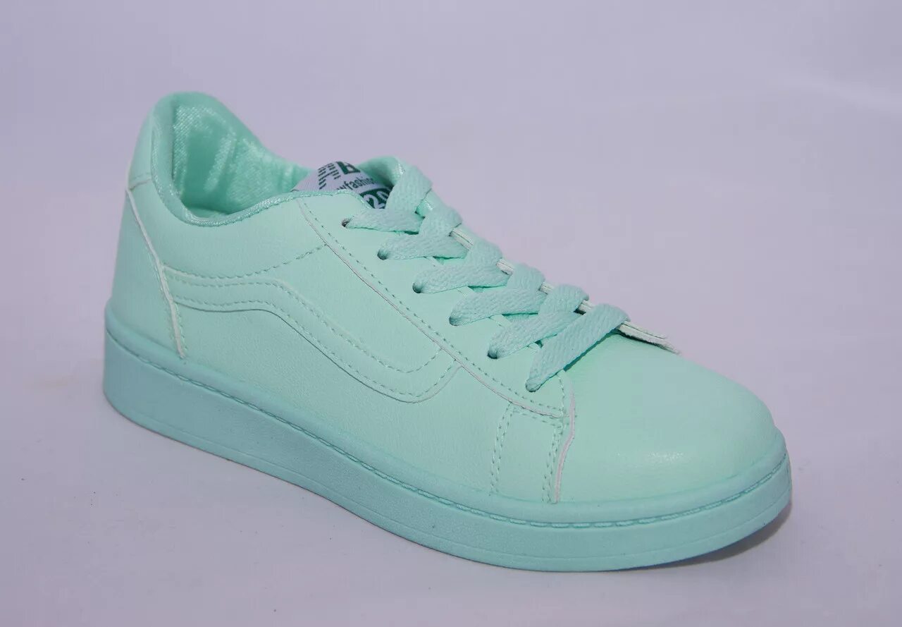 Кроссовки adidas мятного цвета. Нью бэланс 574 мятные. Кроссовки найк аир мятные. Мятные кроссовки. Кроссовки найк женские мятного цвета.