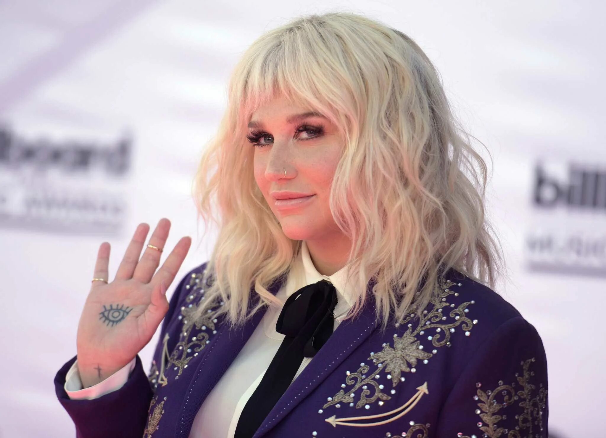 Кеша певица 2021. Kesha 2023. Kesha певица в молодости. Kesha 2022. Кеша новости.