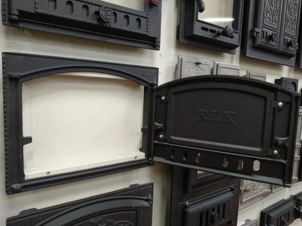 Дверка топочная fire way k414. Дверца б. Дк-2с дверца каминная. Дверка везувий поддувальная дп-2. Дверка прочистная дпр-1.