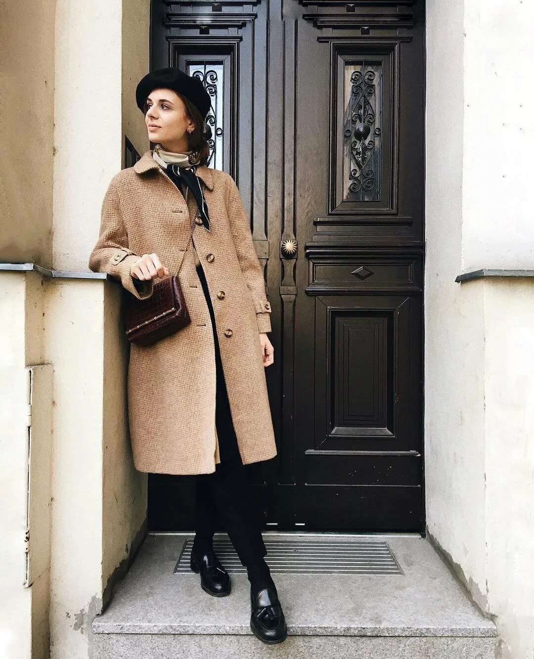 Ретро пальто женское. Пальто 50х одри. Винтажное зимнее пальто. Ульяна сергиенко пальто. Пальто в стиле ретро.