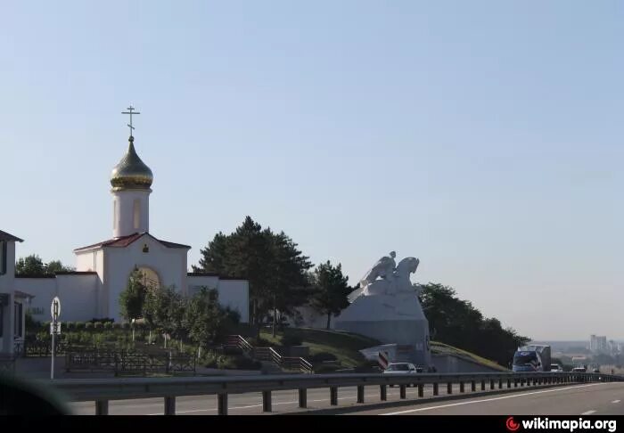 Погода на месяц кущевская краснодарский. Кущёвская станица поле казачьей славы. Памятник казаку Кущевская. Поле казачьей славы» станица Кущевская, Кущевский район. Памятник казак ст.Кущевская.