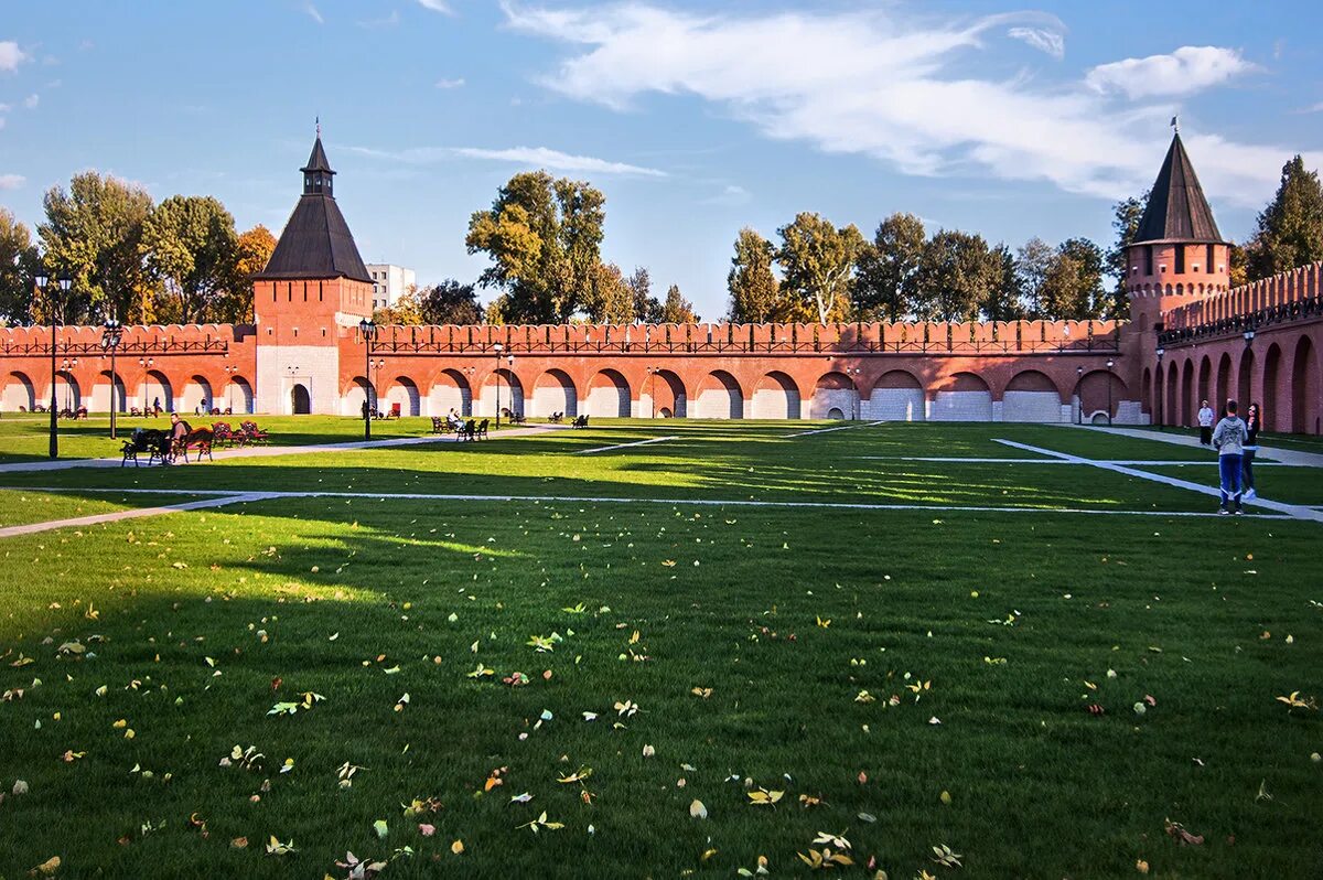 Кремлевский тула. Тульский Кремль. Тула Кремль Тула. Тула достопримечательности Кремль. Тульский Кремль достопримечательности Тулы.