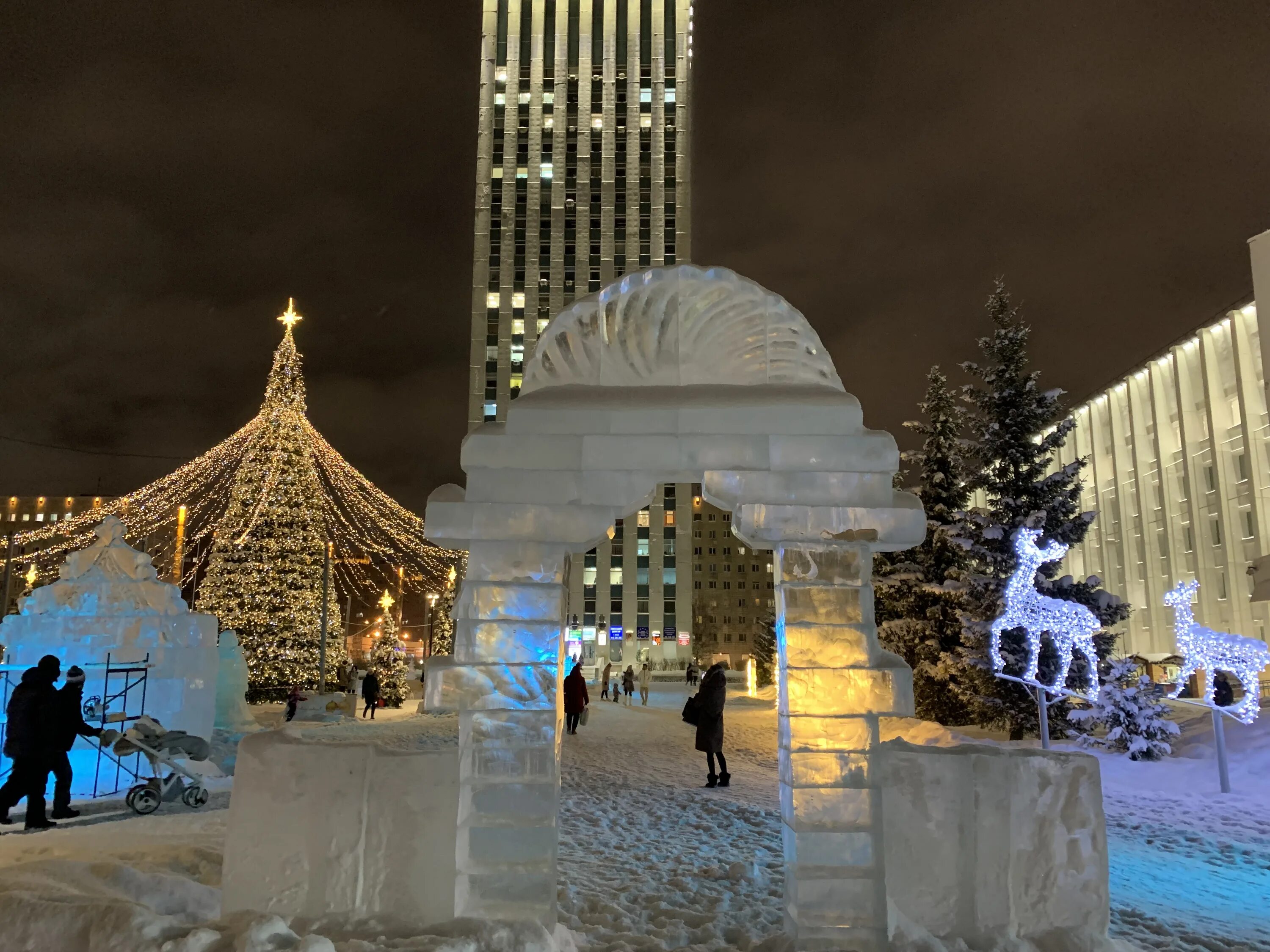архангельск с птичьего полета. северная двина архангельск с высоты. фото нового архангельска. фото архангельска 2022. архангельск с высоты птичьего полета.