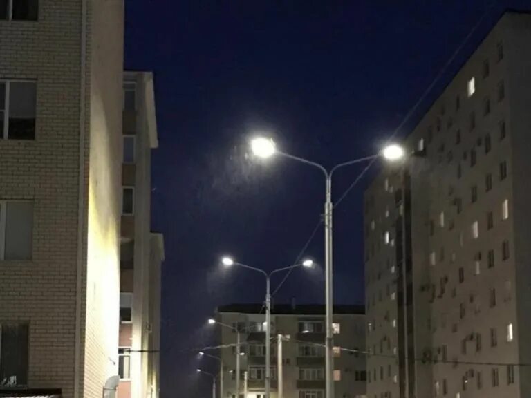 Сидим без света. Отключили свет в доме. Выключат свет сегодня в молдове в 12 августа. Сидим без света. Вечер без света.