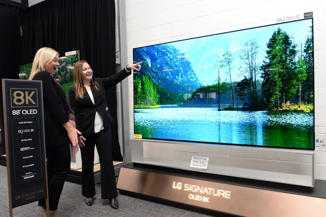 LG 88 OLED 8k. LG Signature 88 8k OLED. Телевизор LG Signature 88 дюймов. Телевизор OLED LG oled88zx9. Телевизор lg 8