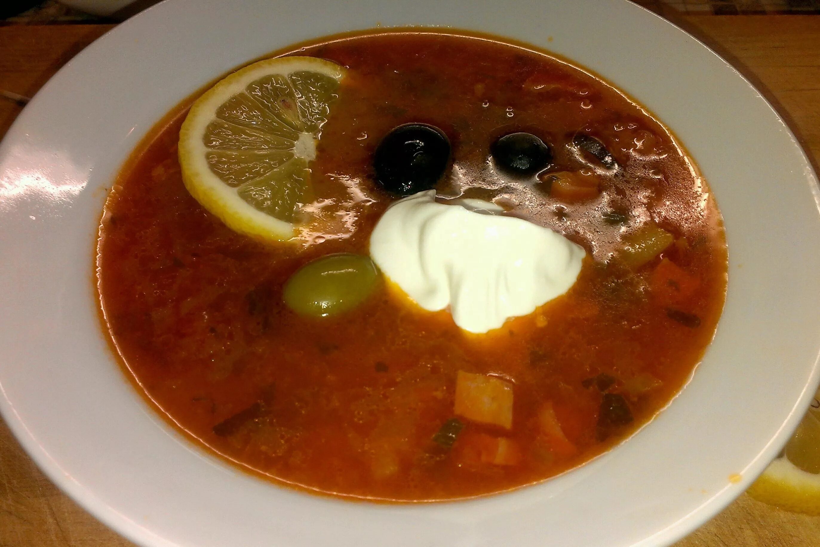 Суп солянка индигриенты. Солянка сборная мясная. Солянка сборная мясная 300г. Суп солянка мясная. Солянка сборная дома.