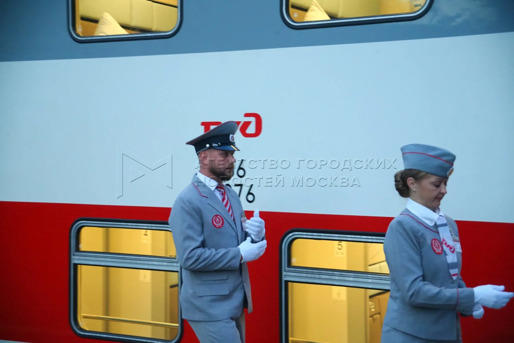 Туристический поезд сказка. Байкальская сказка РЖД. Туристический поезд Байкальская сказка. Вагоны поезда Байкальская сказка. Байкальская сказка тур на поезде.