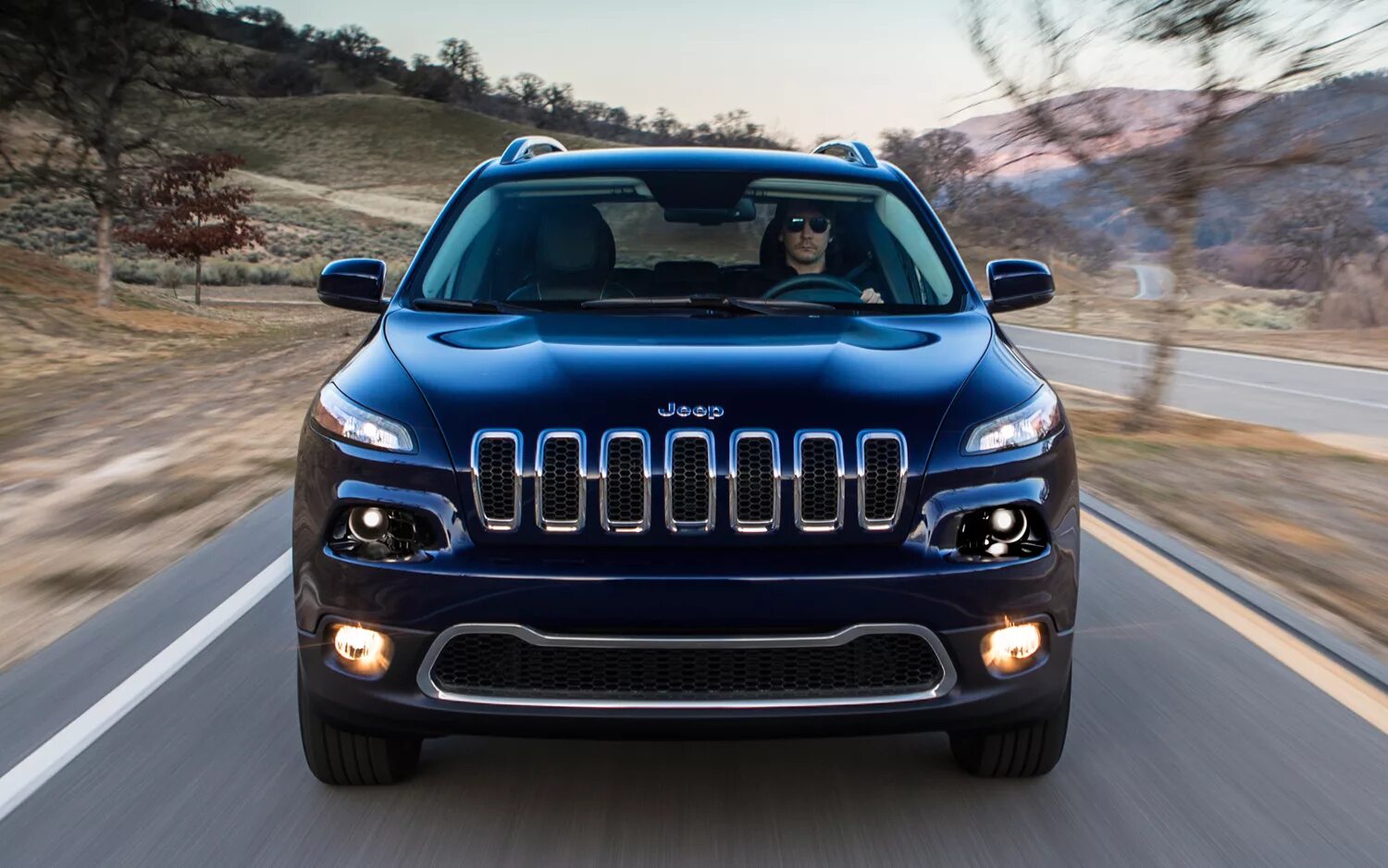 Новые модели джипов. Внедорожник Jeep Cherokee. Джип Чероки 2016. Jeep Cherokee новый. Джип Гранд Чероки 2014.