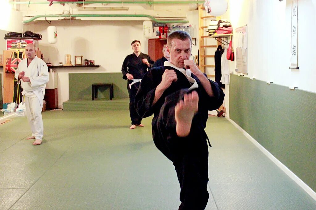 толпар ножевой бой. ножевой бой в россии. ножевой бой корейские военные. толпар ножевой бой москва. боевые секции пермь.