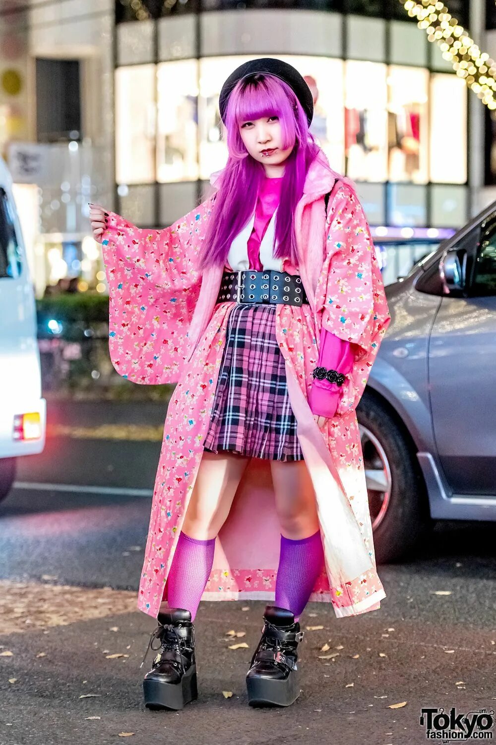 Направление в японской моде 1990. Хараджуку Токио стиль. Токио стиль Харадзюку. Уличная мода Японии Харадзюку. Хараджуку Токио стиль одежды.