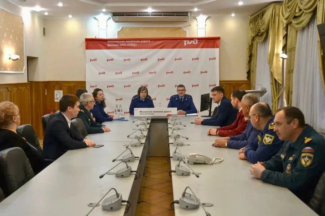 Генеральный директор оао эцм. Московская межрегиональная транспортная прокуратура логотип. Межрегиональная транспортная. Заместитель департамента города москвы. Межрегиональная транспортная.