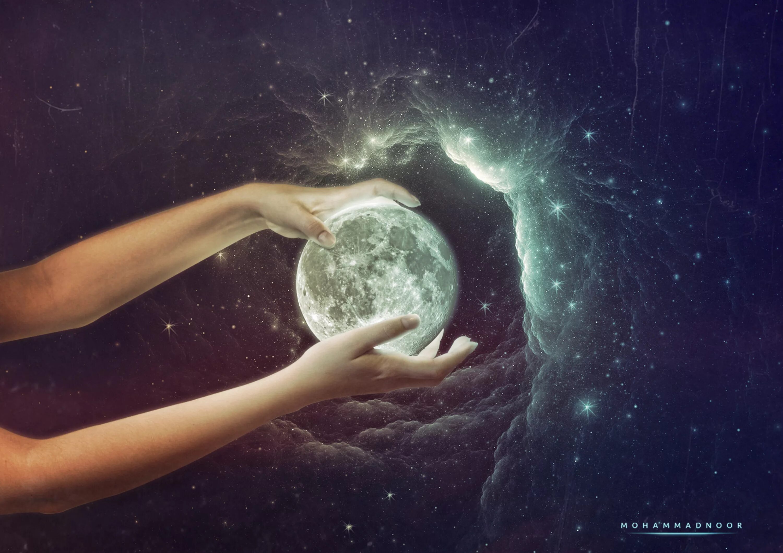 Что никогда тяжелый шар земной. Вселенная в руках. Космос в руках. Девушка космос. Девушка и планеты.