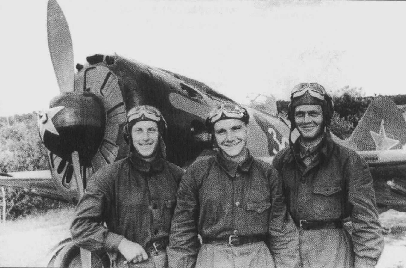 летчик на кукурузнике. летчики нормандия неман герои советского союза. вадим иванович фадеев подвиг. евгений иванович францев. марсель альбер нормандия неман.