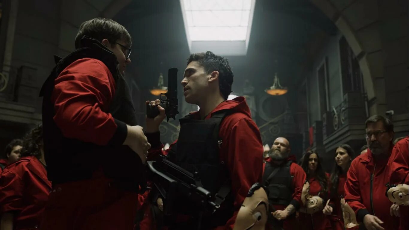 Бумажный дом основан. Бумажный дом фильм 2017. сериал la casa de papel испания. сериал от нетфликс бумажный дом. хайме лорэнте бумажный дом.