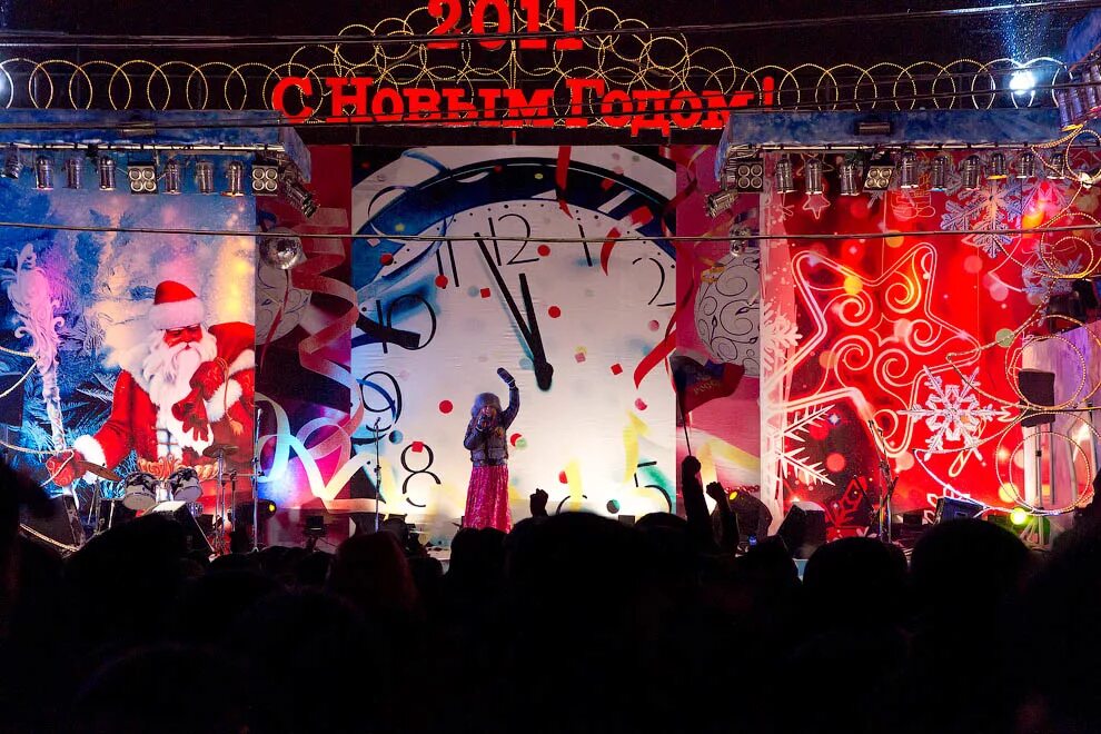 Новый год в парке на поклонной горе. Новогодняя дискотека на улице. Новый год в измайловском парке 2033. Вднх в новогоднюю ночь. Банкетный зал мир цветной бульвар д.