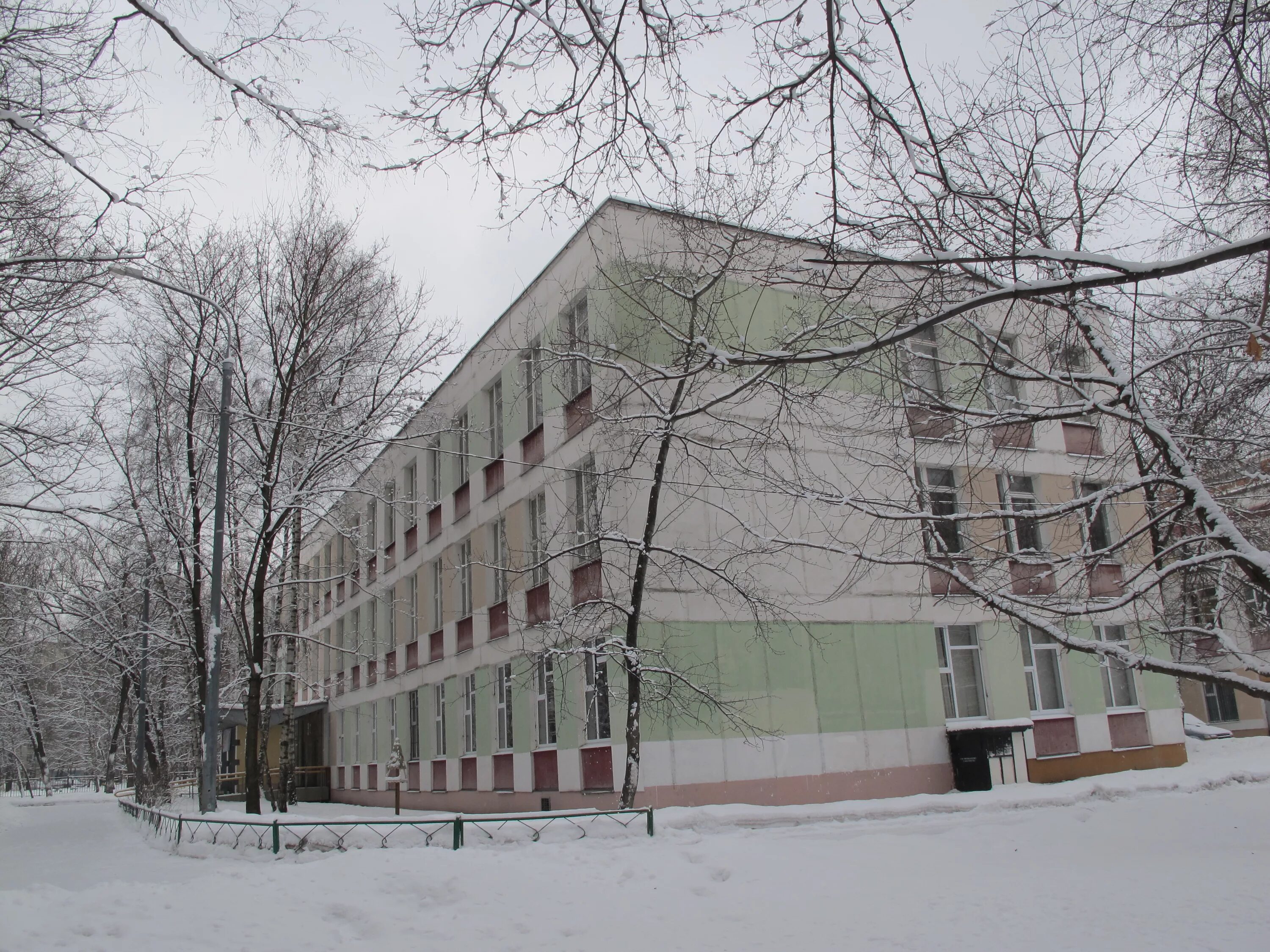 Школа 1512 улица снайперская. Школа 1512 выхино. Школа 810 москва. Школа 1512 ул красный казанец. Школа 810 москва.