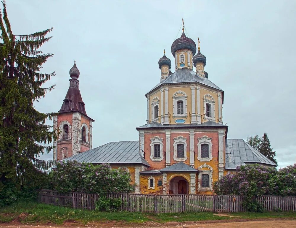 Церковь поселок преображение. Церковь спаса преображения тверская область. храм в рогоже осташков. рогожа осташковский район. деревня рогожа осташковский район.
