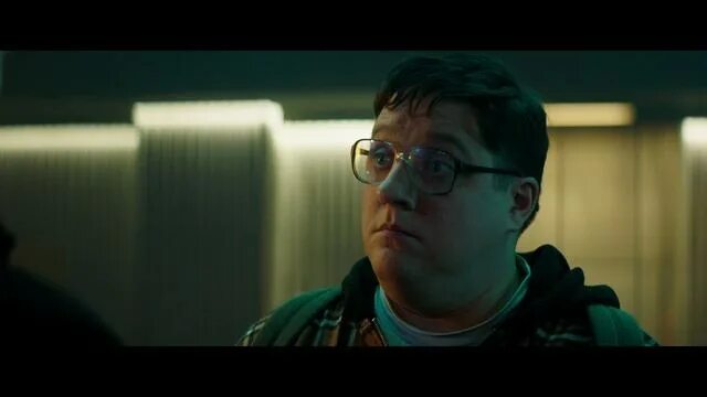 Света ботан. Очкастый программист. Ботан брайан мапс в полный рост. Ботаник брайан мапс. Красавица и ботан.