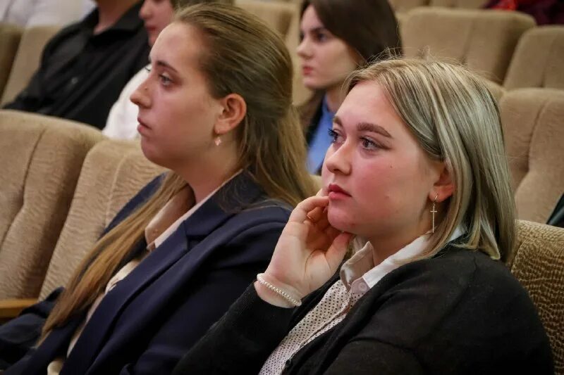 образование депутатов. сфера депутата. депутат кулеша красногорск. сфера депутата. депутаты архангельска фото.