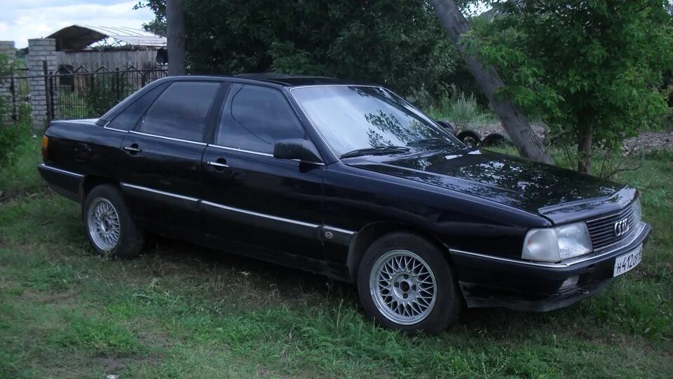 Ауди селедка. Ауди 100 селедка. Ауди сотка 1984.