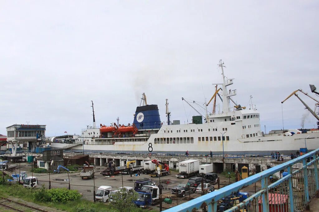 судно сахалин 8. паромная переправа ванино сахалин. паромная переправа ванино сахалин. порт холмск паром. сахалин 8.