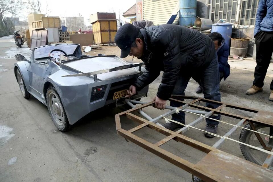 Самодельные автомобили. Самодельный автопром. Мини вездеход агат. Машинка на пульте управления своими руками. Сам собрал техника.