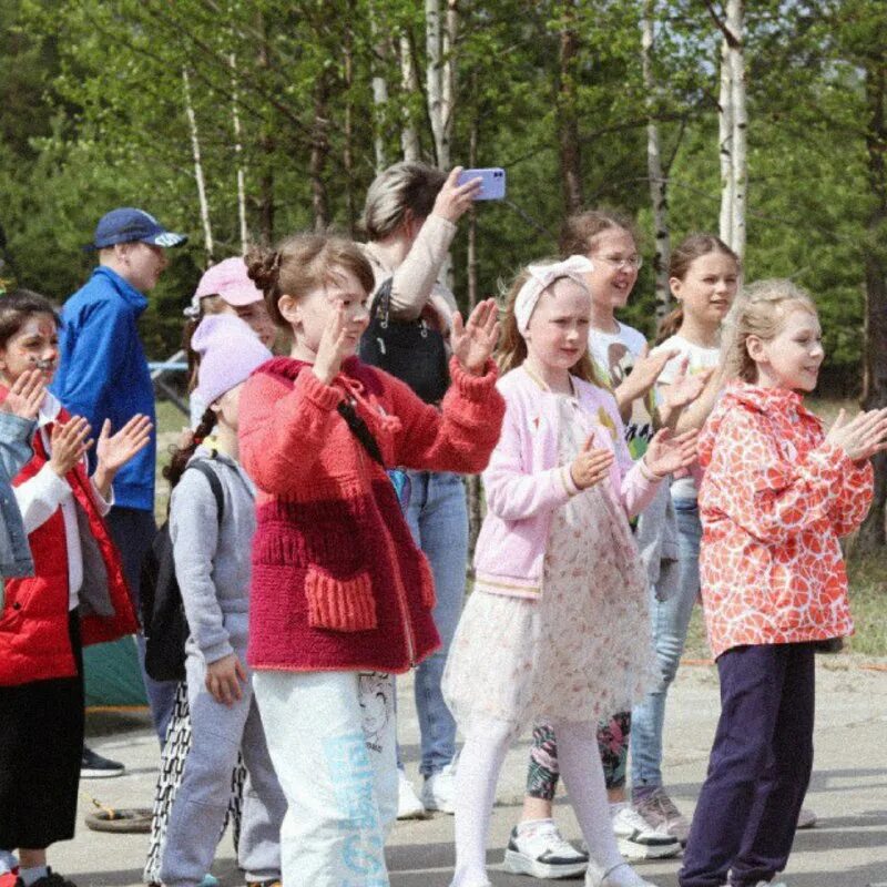 артюхов и путин фото. ямальские ребята звездочка. открытие пуровского моста. уренгой мост открытие. форма кадетов рос гвардии детская.
