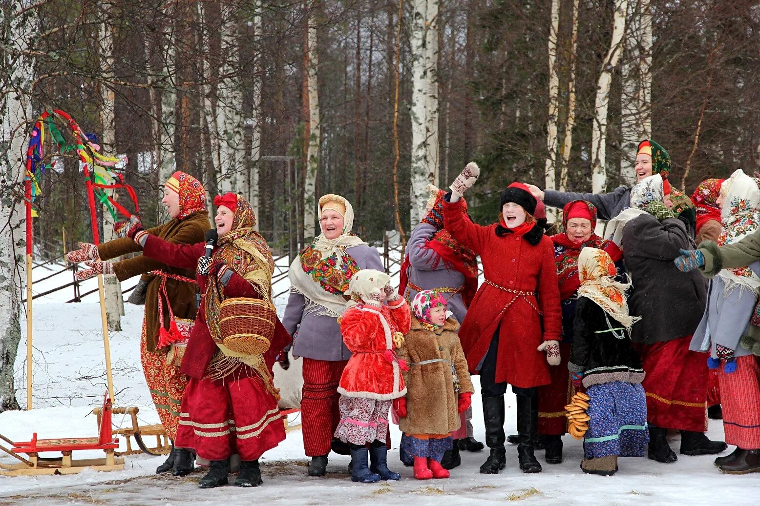 Масленица в школе новости. Масленица в школе. Малые Корелы гулянья. Масленица малые Корелы. Масленица в малых Корелах.