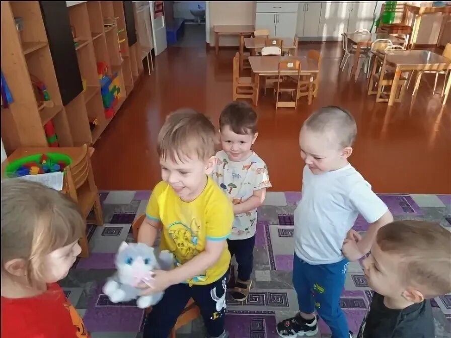 12 часовые детские сады. развивающие игрушки для детей средней группы. детский садик василек тюмень. дети в детском саду. 12 часовые детские сады.