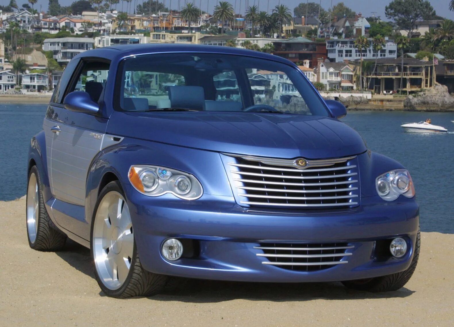 Chrysler pt cruiser. Концепт Chrysler pt Cruiser. Chrysler pt Cruiser Concept. Chrysler pt Cruiser California. Cruiser 2002.