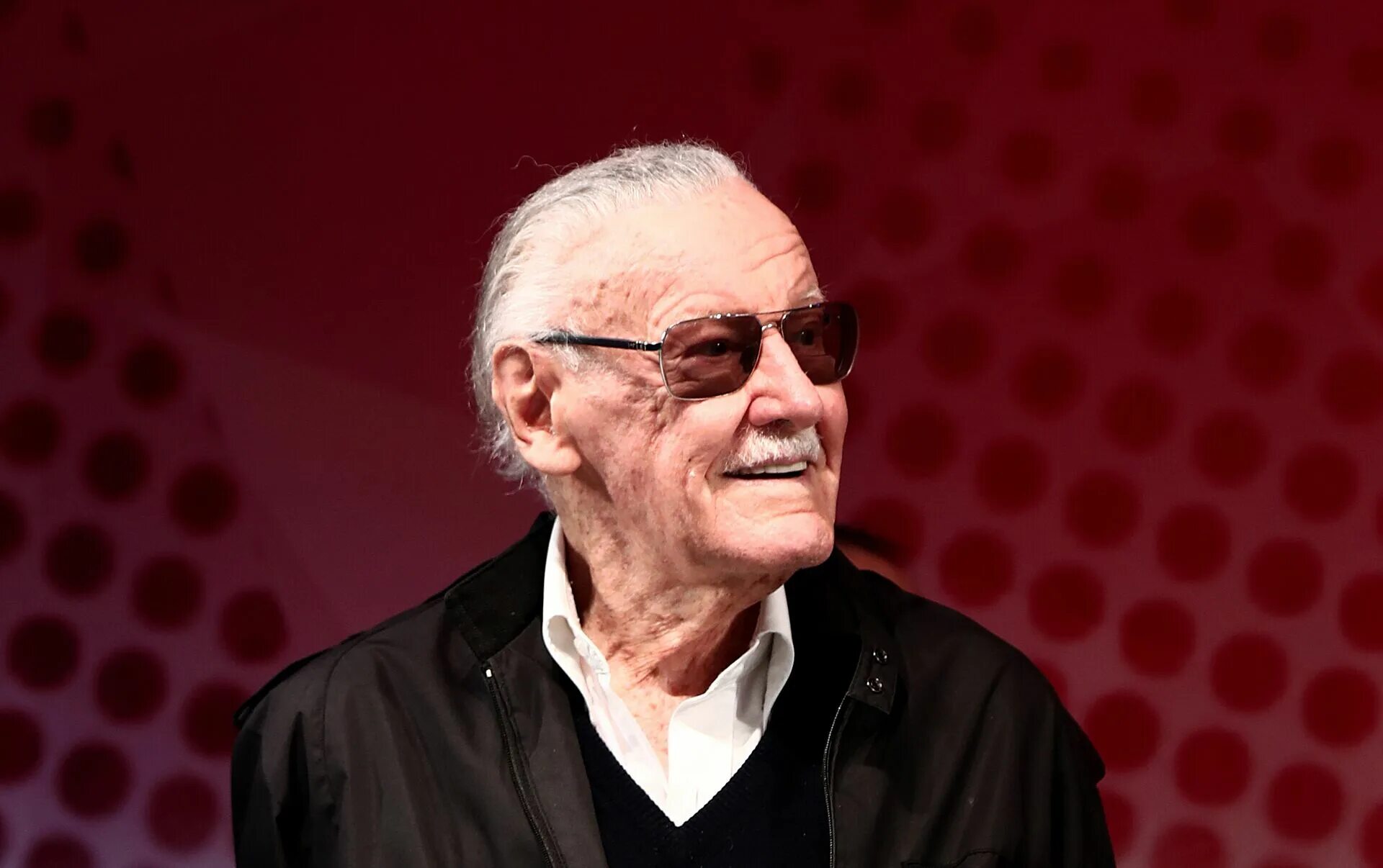 Создатель марвел стэн ли. Стэнли ли. Стеном ли. Стэн ли марвел арт. Стэнли ли.