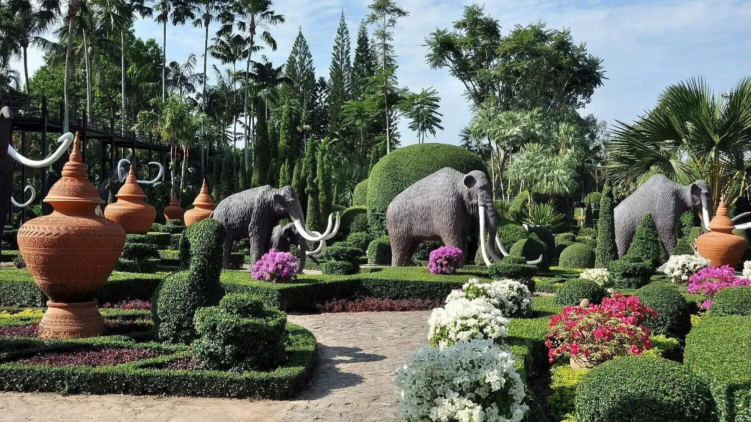 Парк нонг нуч в паттайе. Сад Нонг Нуч (Таиланд). Тропический парк Нонг Нуч (nong Nooch Garden). Ботанический сад Паттайя. Достопримечательности Тайланда сад Нонг Нуч.
