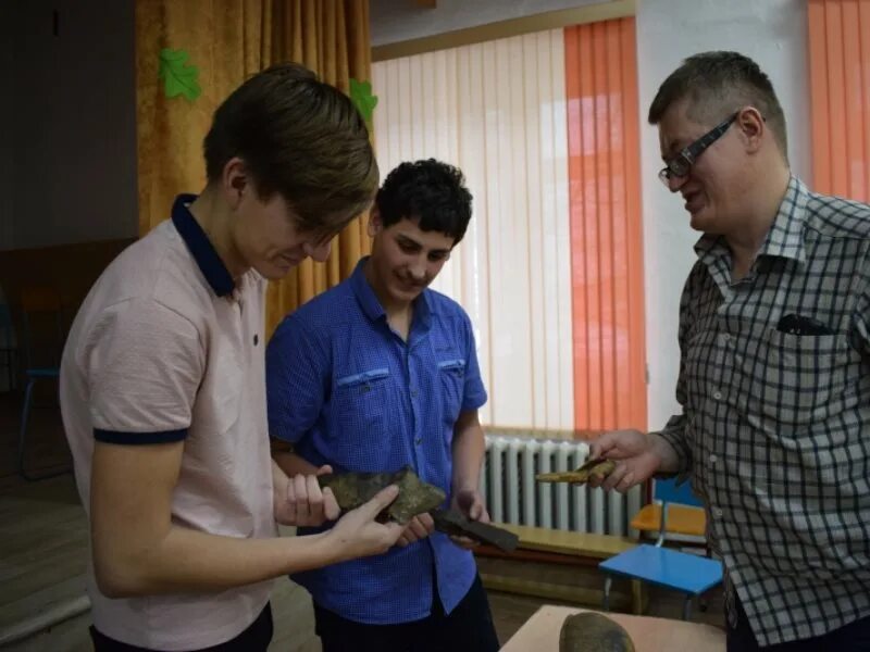 Погода в унере. Унер Саянский район. Школа в Унере. Унерская школа Саянского района.