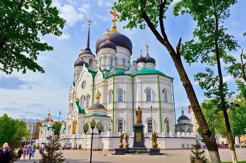 Главный храм города или монастыря