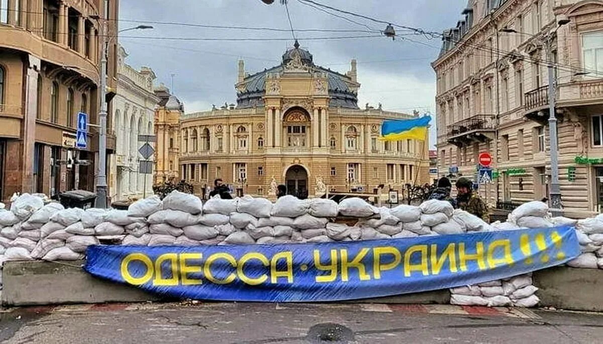 Украинский одесский. Одесса в 2022г. Одесса до войны 2022. Одесса Ежи противотанковые 2022.